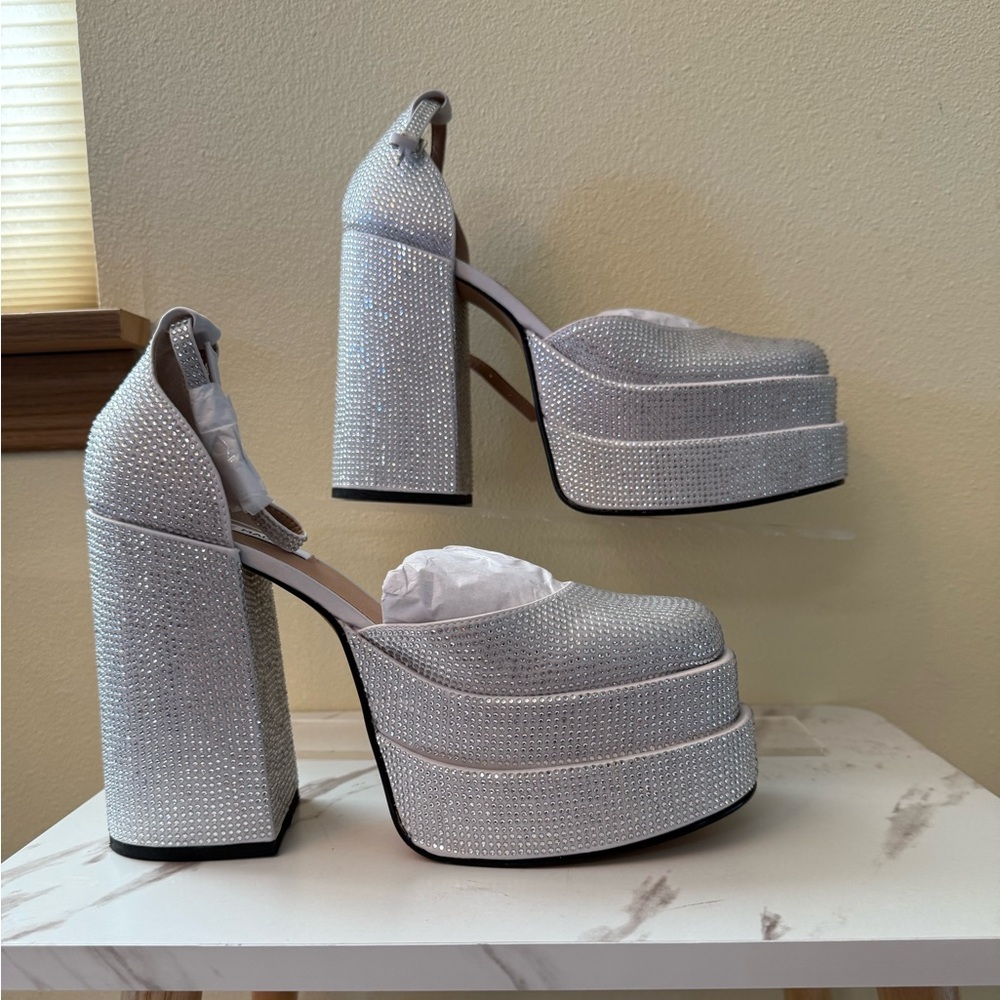 Steve Madden Charlize Rhinestone Platforms, NIB, Size 9
